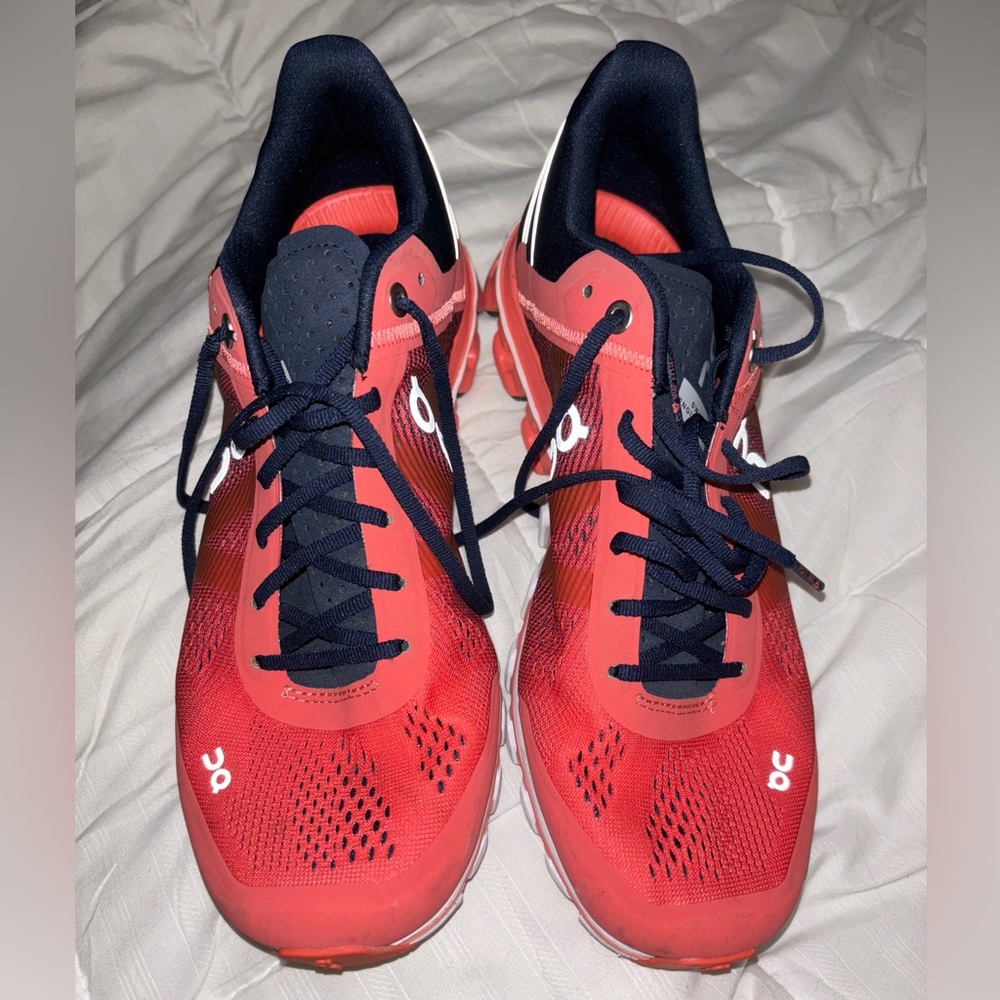 On cloud women’s running shoes